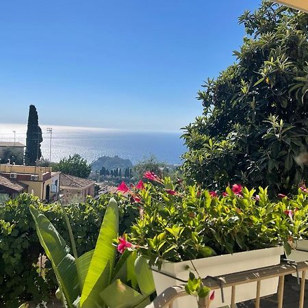 Taormina Family Apartment エクステリア 写真