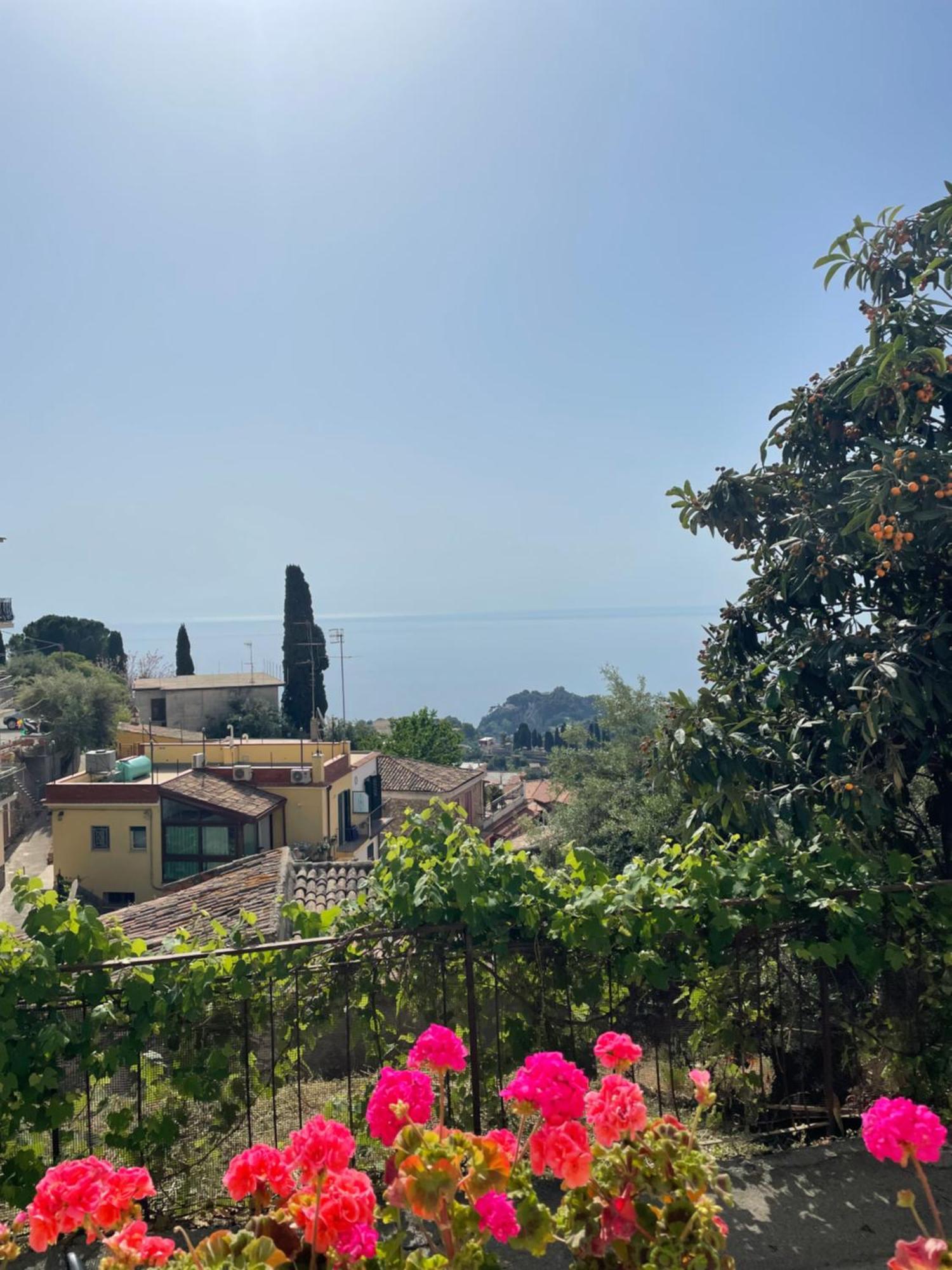 Taormina Family Apartment エクステリア 写真